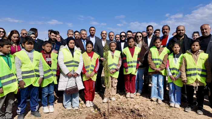 Akçakale’de Geleceğe Nefes: 150 Fidan Toprakla Buluştu!