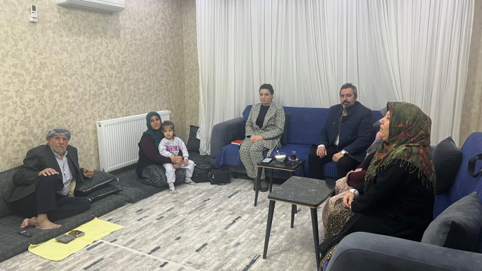 AK Parti Karaköprü’den Gönül Seferberliği: "Kapı Kapı Ramazan Bereket"