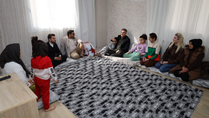 Gönüllere Dokunan Ziyaret: "Siyaset, Hayatlara Umut Olmaktır"